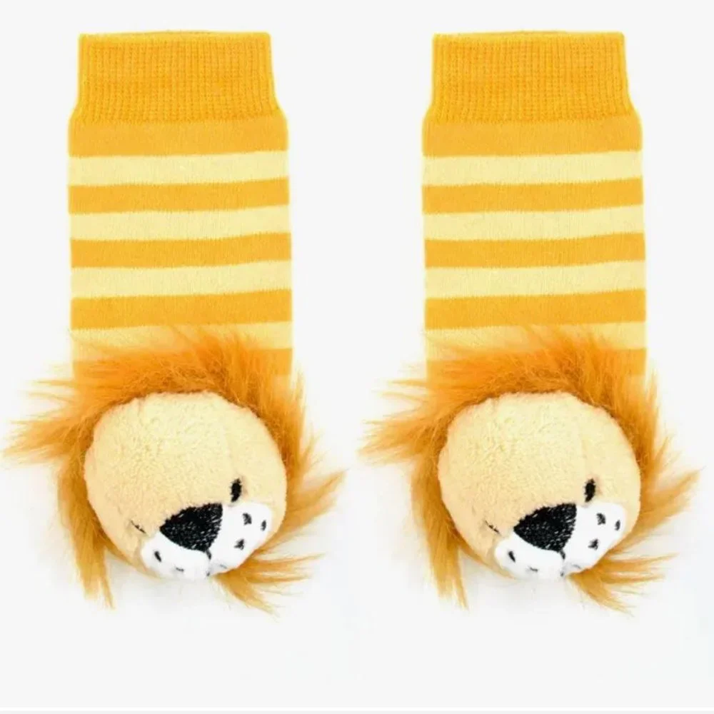 Lion Rattle Socks - Picture 2 of 2